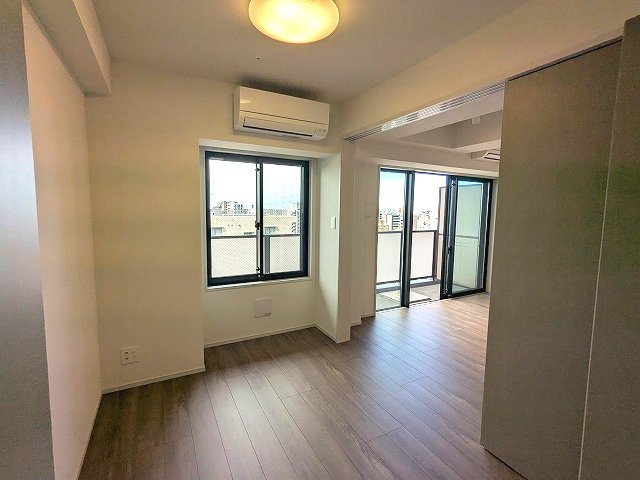 CLARITIA ASAKUSAの設備|洋室にエアコン・照明付き