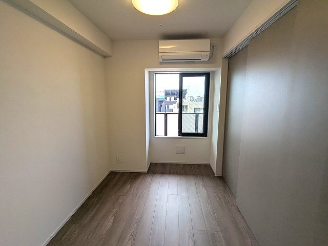 CLARITIA ASAKUSAの設備|洋室にエアコン・照明付き