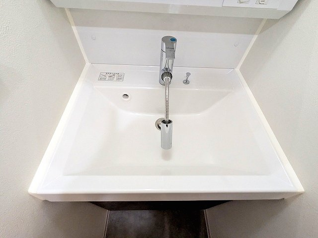 CLARITIA ASAKUSAの設備|ハンドシャワー付独立洗面台