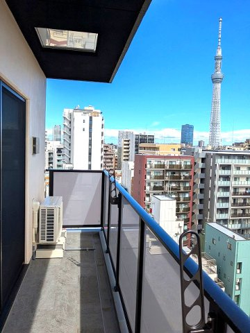 CLARITIA ASAKUSAのバルコニー|10Fバルコニーからスカイツリー隅田川花火見えます