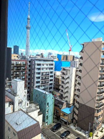 CLARITIA ASAKUSAの設備|11F洋室の窓からスカイツリー隅田川花火見えます