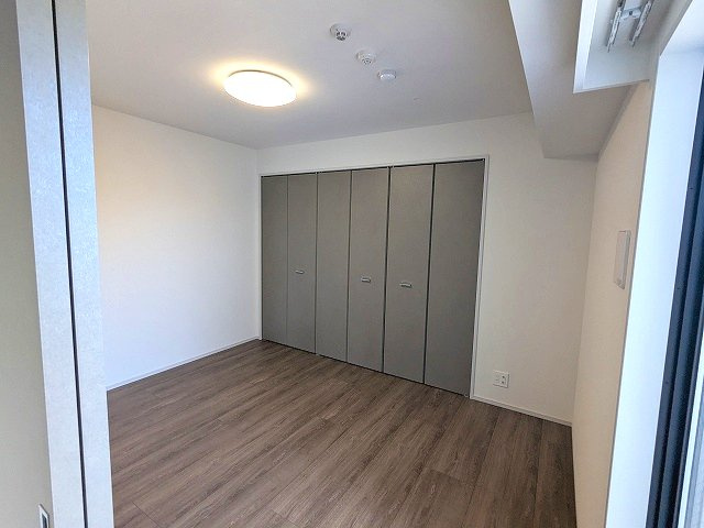 CLARITIA ASAKUSAの設備|洋室にエアコン・照明付き