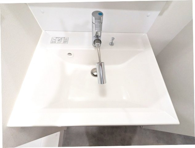 CLARITIA ASAKUSAの設備|ハンドシャワー付独立洗面台