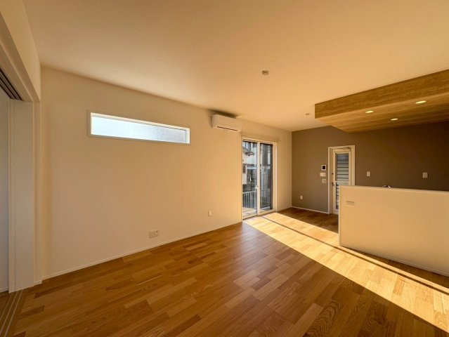 SUN COURTーサンコート－小倉南区横代北町４丁目【小倉南区　新築戸建て】の居間・リビング|１６帖の広々としたリビングダイニングは日当たり良好です♪【小倉南区　新築戸建て】