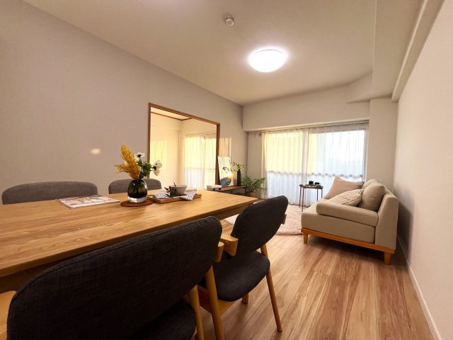 JGMヴェルデ室見の居間・リビング