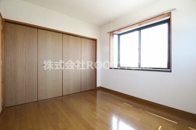 フォレストヒルの洋室