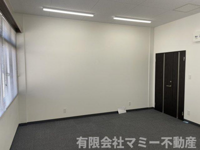 【居間・リビング】 | 十七軒町店舗事務所J