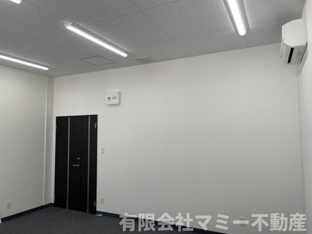 【居間・リビング】 | 十七軒町店舗事務所J