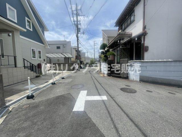 太秦東が丘　新築一戸建ての前面道路含む現地写真|■物件内覧・資金計画相談・住宅ローン相談、リフォーム相談、お問合せ受付中■
※当日・翌日のご内覧、ご相談はお電話でのお問合せがスムーズです！