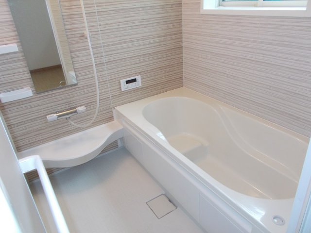 赤磐市桜が丘東3丁目の浴室
