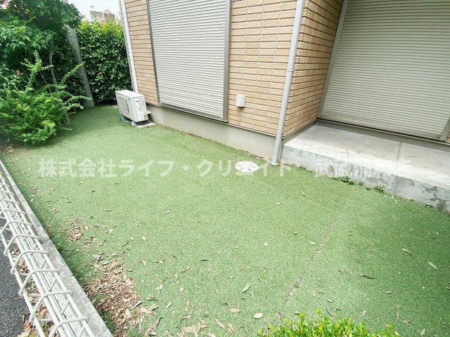 ノルデンシュタットB棟の庭