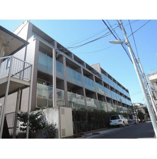 【外観】 | 鉄筋コンクリート造のガッチリとした建物。