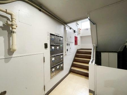 第６不二ハイツのロビー