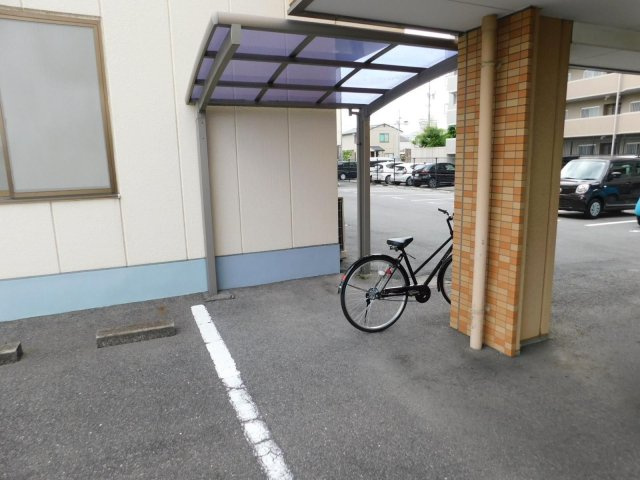 【駐車場】クルーズイン 