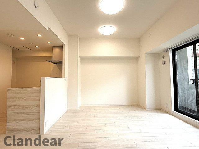 アクシルコート竹の塚の居間・リビング|ドキドキの新生活も、安心してスタート。ぴったりの住まいを見つけませんか？クランディアが一緒に住まい選びをサポートします‼　まずは、お気軽にお問合せください　＃クランディア※インテリアはイメージです