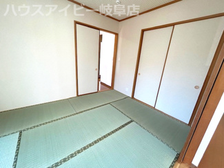 【和室】 | 瑞穂市生津リフォーム済み中古住宅築15年！使いやすいオープンキッチン♪ | 瑞穂市生津リフォーム済み中古住宅築15年！使いやすいオープンキッチン♪サービスルームのある4SLDK！