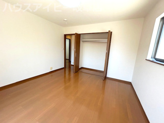 【洋室】 | 瑞穂市生津リフォーム済み中古住宅築15年！使いやすいオープンキッチン♪ | 瑞穂市生津リフォーム済み中古住宅築15年！使いやすいオープンキッチン♪サービスルームのある4SLDK！