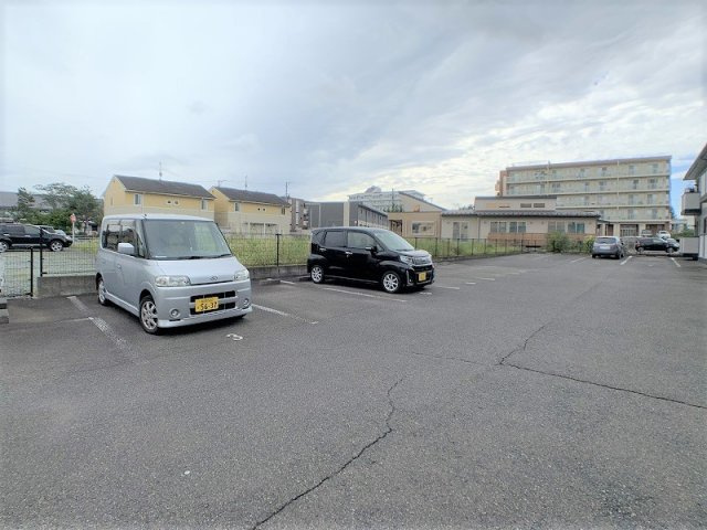 セジュールT．Tの駐車場