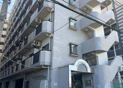 【構造・工法・仕様】 | ライオンズマンション相模原第八 | ＳＲＣ造は強度や耐震性の面でもRC造と比べて優れています。そのため、10階建以上の高層または超高層マンションなどの建築にも多く採用されています。柱や梁などのサイズが小さくても高い耐震性を確保できます。