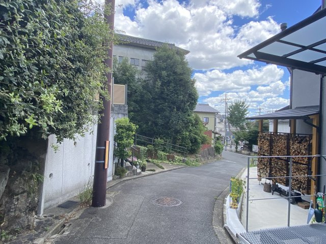 紫野北舟岡町 中古戸建の前面道路含む現地写真