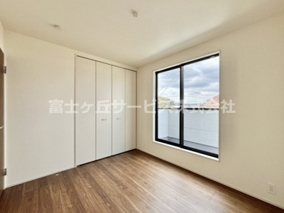 【子供部屋】 | 周智郡森町円田 新築一戸建て 2号棟 | 北側の洋室5.25帖