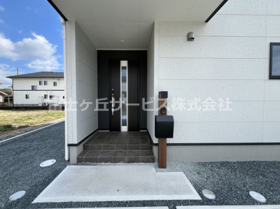 【エントランス】 | 周智郡森町円田 新築一戸建て 2号棟 | エントランスです