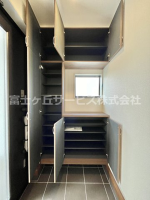 【収納】 | 周智郡森町円田 新築一戸建て 2号棟 | 大容量のシューズボックス付き