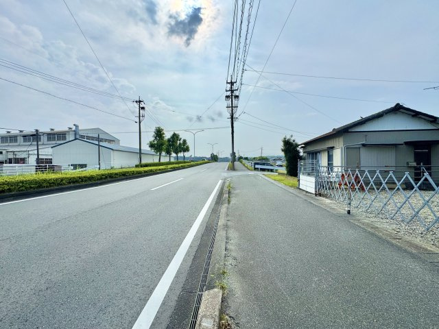 中央区半田町の前面道路含む現地写真