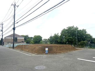 【前面道路含む現地写真】