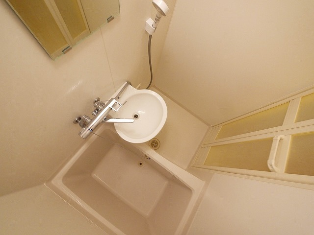 レオパレスプラヌス木津の浴室