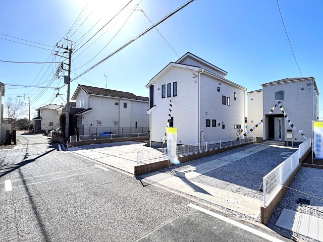 太田岩瀬川町の前面道路含む現地写真|徒歩圏内に商業施設あり♪