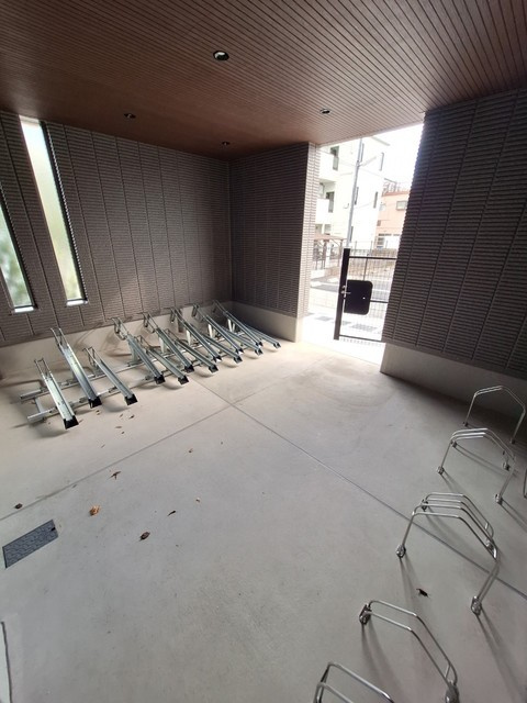 Ｐｏｎｔ　ｄｅ　ｒｅｖｅｓ　ｇｒｕｅのその他共用部分|★自転車置き場★