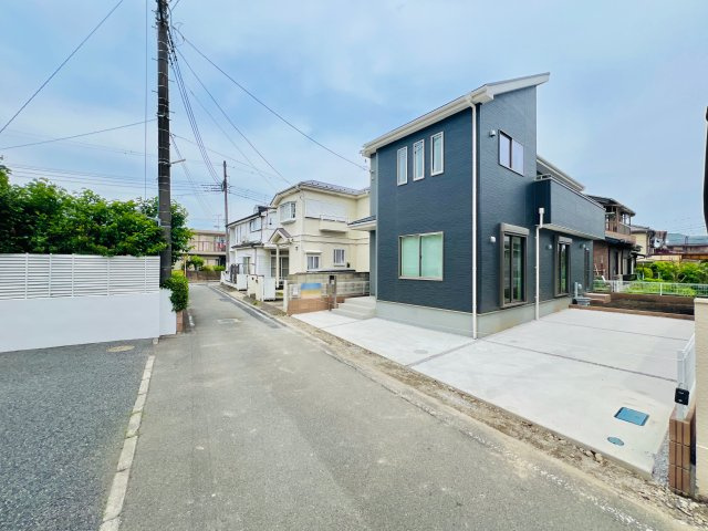 高崎新町の前面道路含む現地写真|閑静な住宅地◎