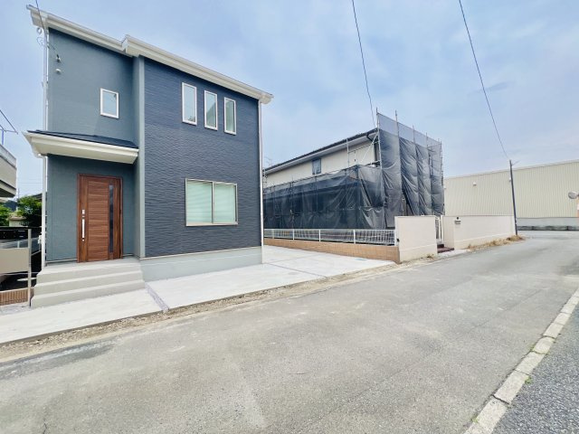 高崎新町の前面道路含む現地写真|車の通りも少なく駐車も楽々♪