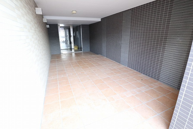 クラテックレジデンスⅡのエントランス