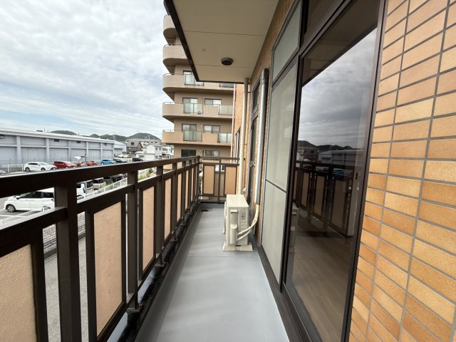 土山第三ビルのバルコニー
