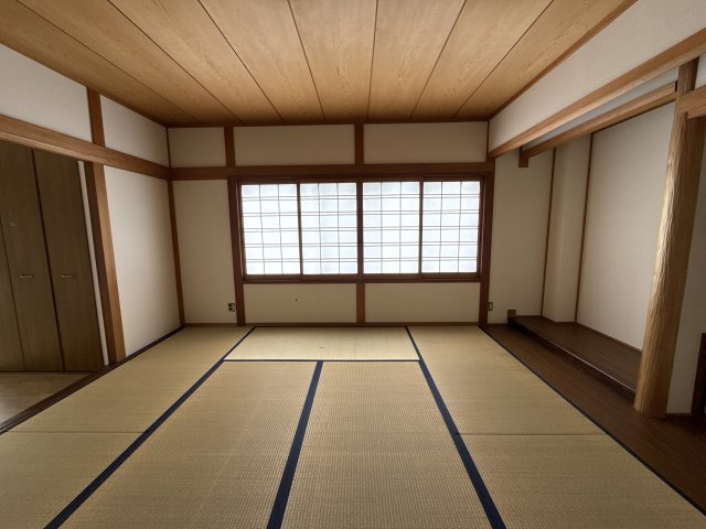 土山第三ビルの寝室