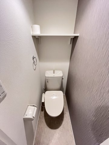 大阪市城東区東中浜２丁目のアパートのトイレ