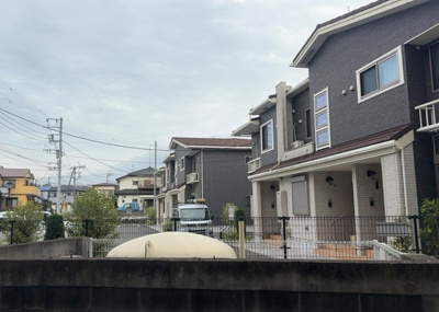 【展望】 | エクレール第弐相模原 | 眺望の良さを楽しめるダイニングキッチンで家族団らんの時間を過ごしてはいかがでしょうか。バルコニーから見える景色を家族で眺める時間は、時間が経つのを忘れてしまいそうですね。是非、現地を見に行きましょう！