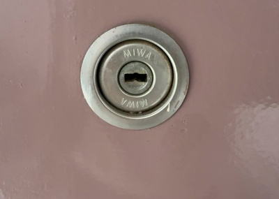 【防犯設備】 | エクレール第弐相模原 | 当然のことではありますが、オートロックやセンサーライト、ホームセキュリティーなどの防犯設備があれば、小さいお子様がいるご家庭も安心ですよね！まず物件購入の際は、防犯設備もチェックするようにしましょう。