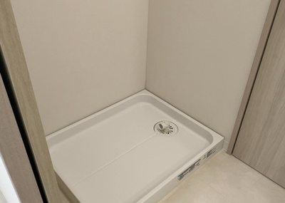 【ランドリースペース】 | エクレール第弐相模原 | ランドリースペースも気になります。洗濯機置場があり「洗う、干す、取り込む、アイロンがけ、たたむ」など、洗濯に関する家事をするための空間です。広さや収納など付帯設備も含めて、詳細は現地でご確認ください。