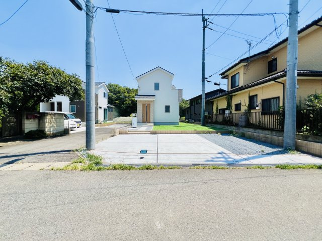 高崎市日高町の外観|駐車スペース3台可能♪