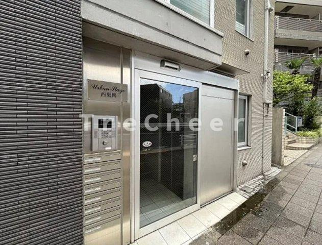 アーバンステージ西巣鴨のエントランス