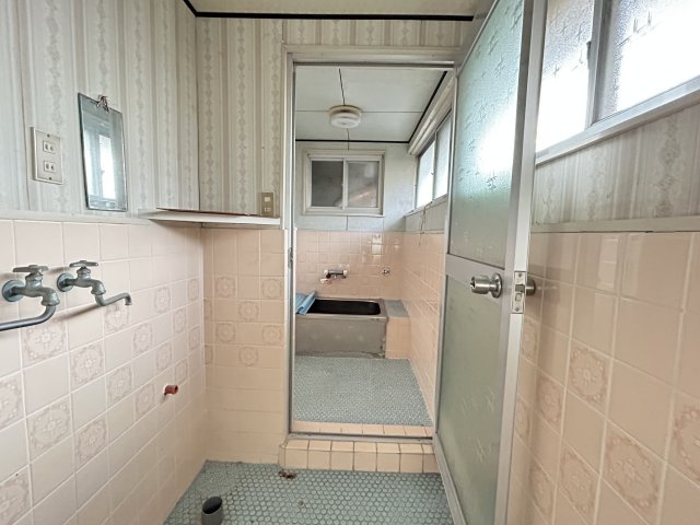 阿南市那賀川町中島　中古戸建の脱衣所