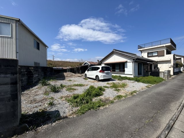 阿南市那賀川町中島　中古戸建の駐車場