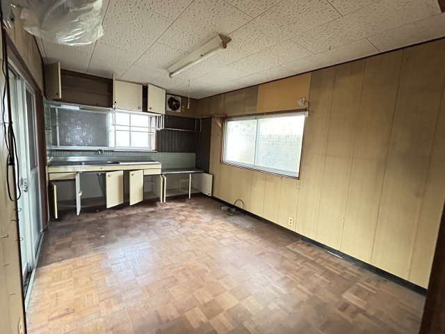 阿南市那賀川町中島　中古戸建のキッチン