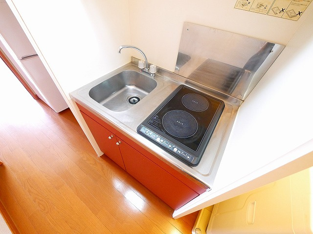 レオパレスルオーテのキッチン|キッチンです