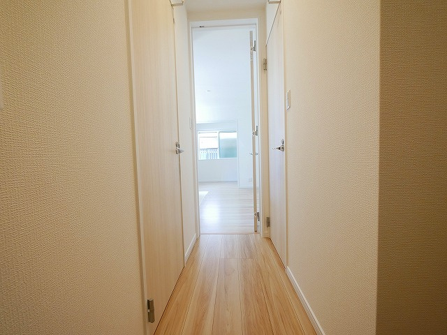 ソレイユビセレクト法蓮町Ⅱの玄関