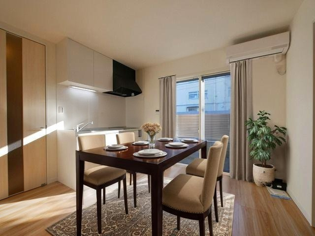 ソレイユビセレクト法蓮町Ⅱの居間・リビング