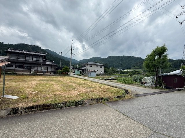 7/1新規　土地　飛騨市古川町南成町　300万